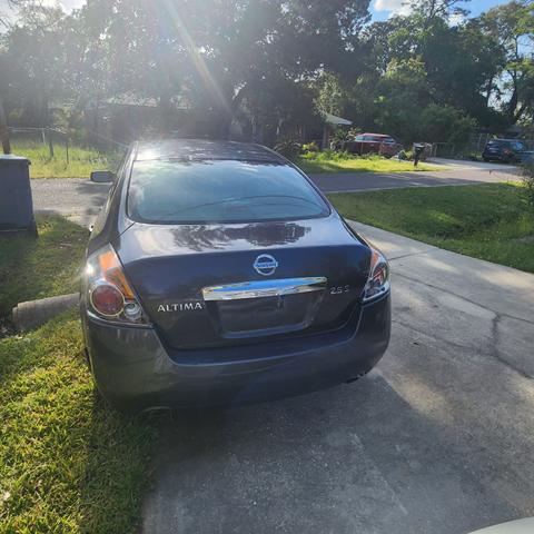 Photo of 2012 Blue Nissan Altima
