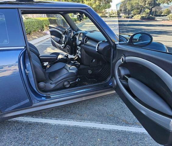 Photo of 2010 Blue MINI Cooper S