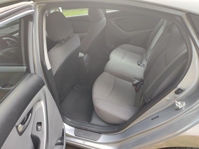 Photo of 2016 Gray Hyundai ELANTRA