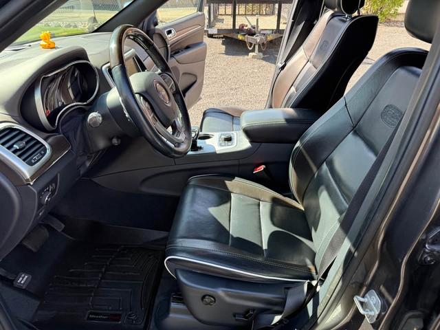 Photo of 2014 Gray Jeep Grand Cherokee
