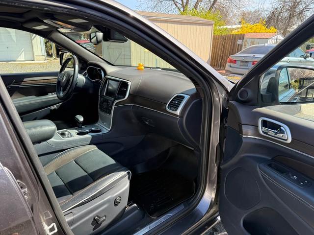 Photo of 2014 Gray Jeep Grand Cherokee
