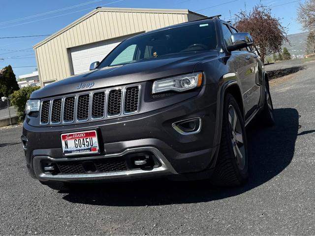 Photo of 2014 Gray Jeep Grand Cherokee