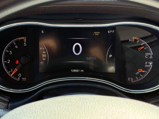 Photo of 2014 Gray Jeep Grand Cherokee