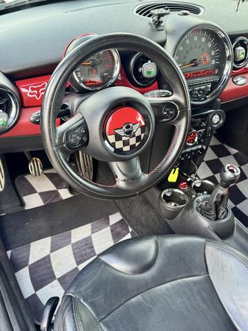Photo of 2011 White MINI Cooper