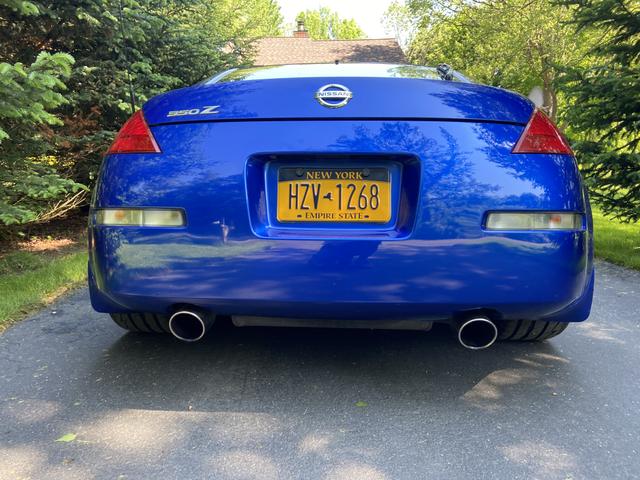Photo of 2003 Blue Nissan 350Z