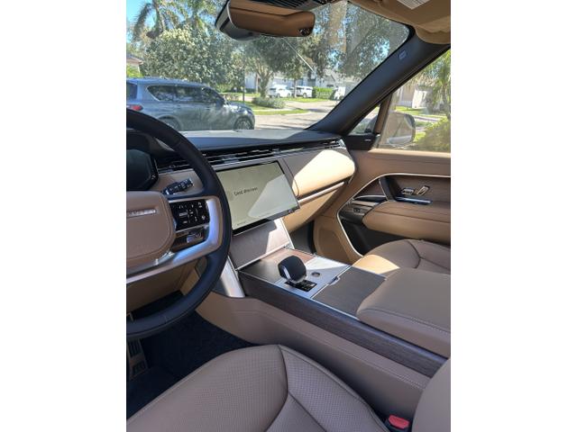 Photo of 2025 Blue Land Rover Range Rover
