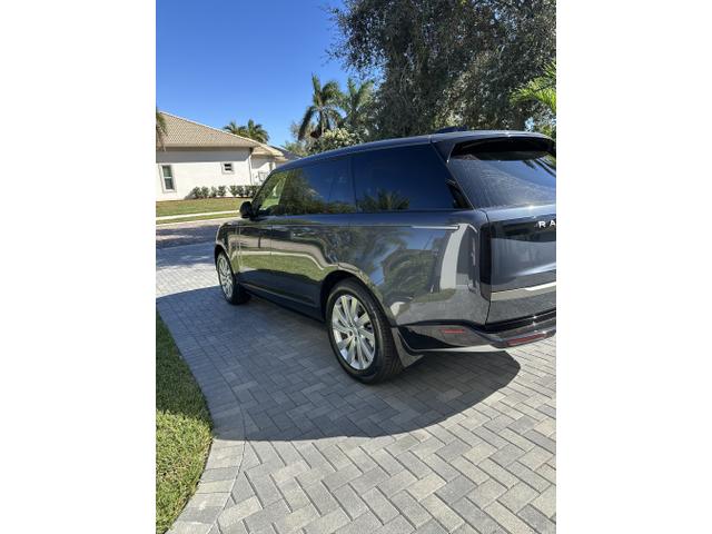 Photo of 2025 Blue Land Rover Range Rover