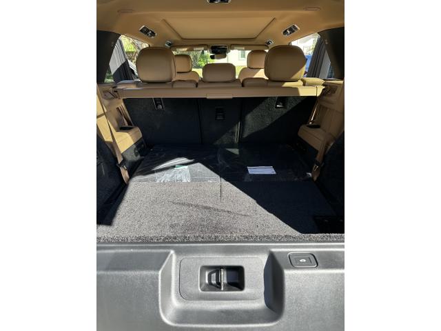 Photo of 2025 Blue Land Rover Range Rover
