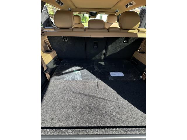 Photo of 2025 Blue Land Rover Range Rover
