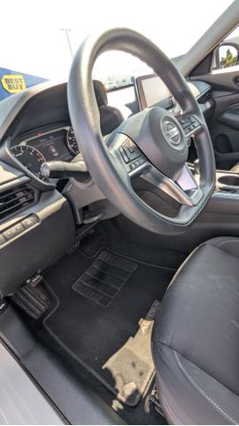 Photo of 2019 White Nissan Altima