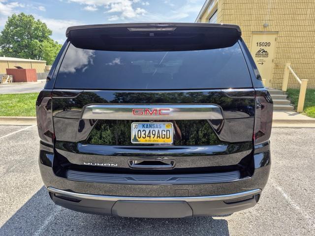 Photo of 2022 Black GMC Yukon