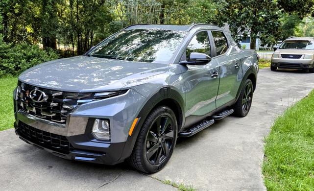 Photo of 2023 Gray Hyundai SANTA CRUZ