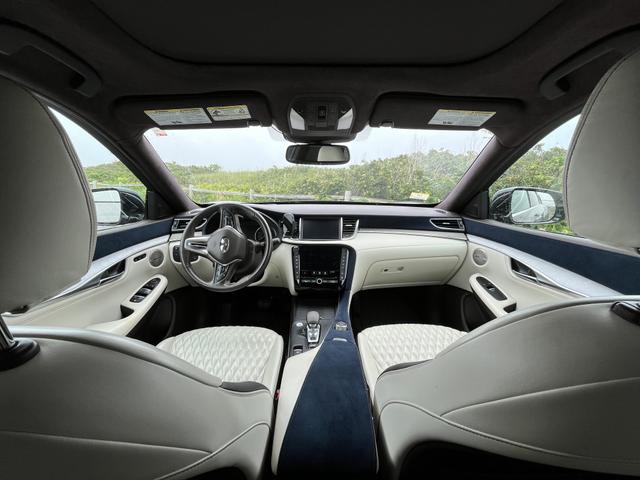 Photo of 2019 Blue INFINITI QX50