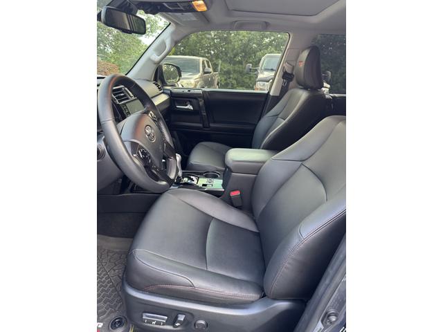 Photo of 2024 Gray Toyota 4Runner