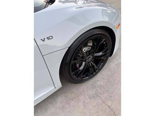 Photo of 2015 Gray Audi R8