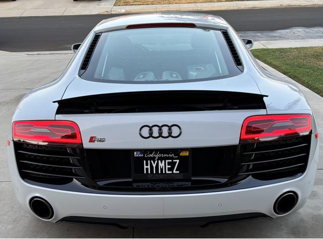 Photo of 2015 Gray Audi R8