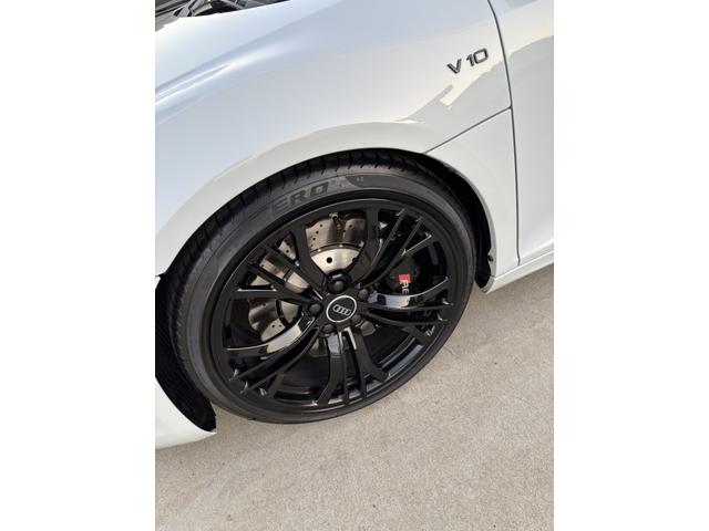 Photo of 2015 Gray Audi R8