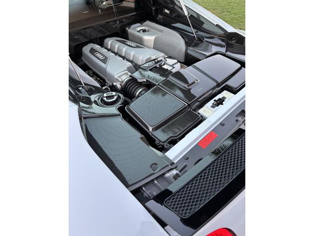 Photo of 2015 Gray Audi R8
