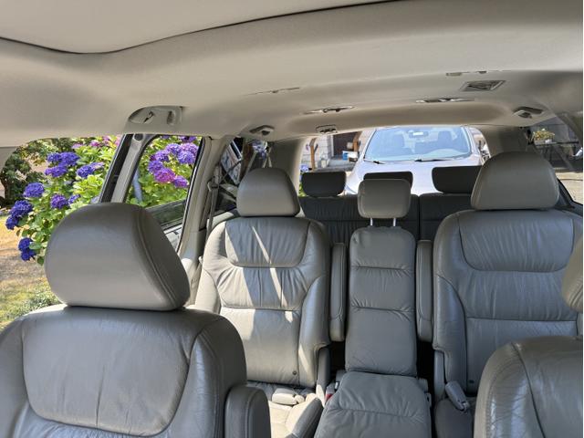 Photo of 2005 Gray Honda Odyssey