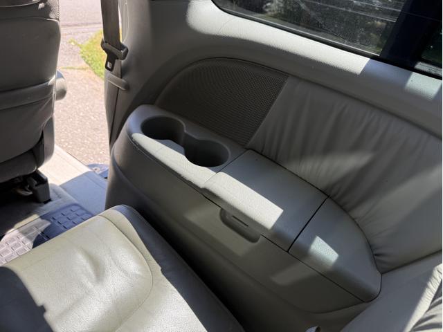 Photo of 2005 Gray Honda Odyssey