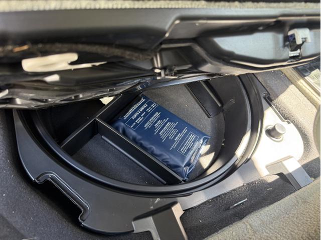 Photo of 2005 Gray Honda Odyssey