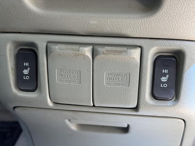 Photo of 2005 Gray Honda Odyssey