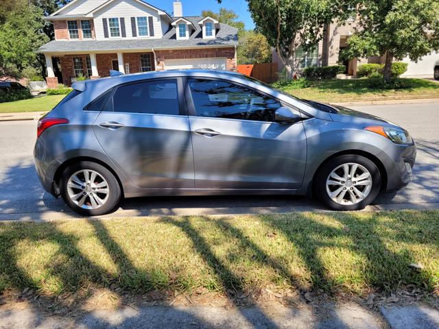 Photo of 2013 Gray Hyundai Elantra GT