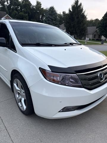 Photo of 2012 White Honda Odyssey