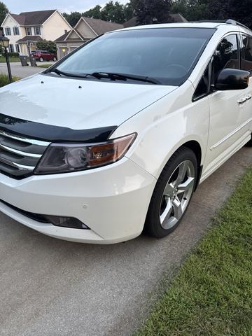 Photo of 2012 White Honda Odyssey