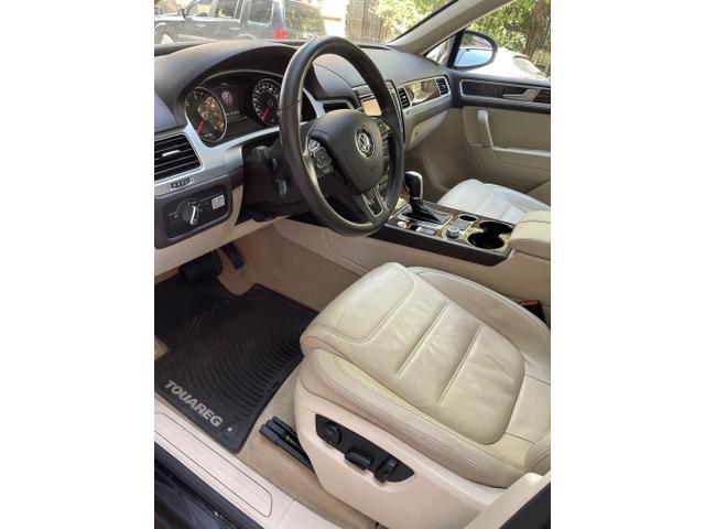Photo of 2015 Black Volkswagen Touareg