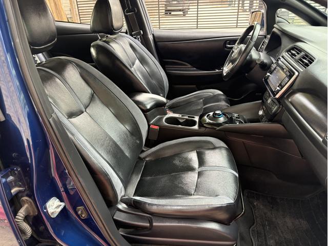 Photo of 2018 Blue Nissan Leaf