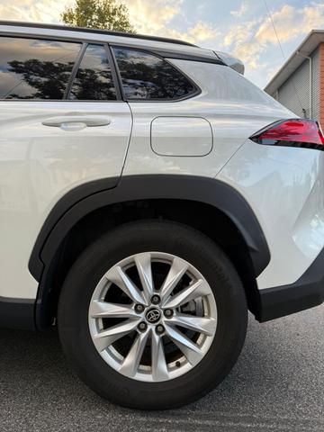 Photo of 2023 White Toyota Corolla Cross