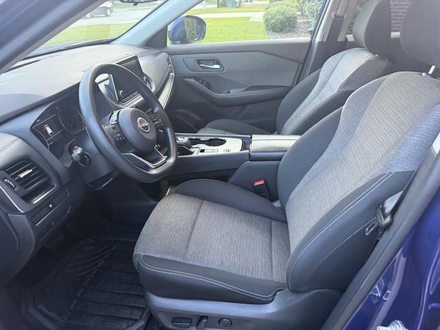 Photo of 2023 Blue Nissan Rogue