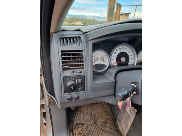 Photo of 2007 Silver Dodge Dakota