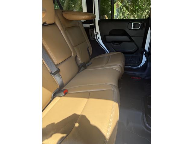 Photo of 2021 White Jeep Wrangler Unlimited