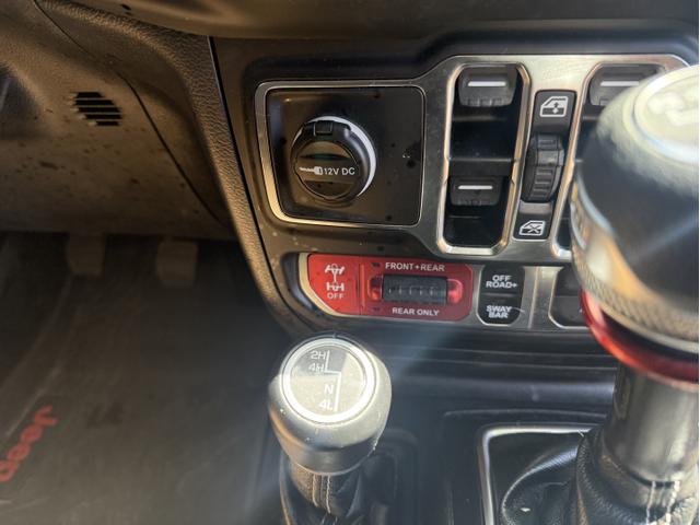 Photo of 2021 White Jeep Wrangler Unlimited