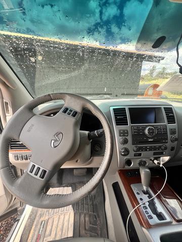Photo of 2008 Silver INFINITI QX56