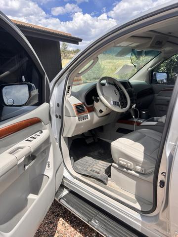 Photo of 2008 Silver INFINITI QX56