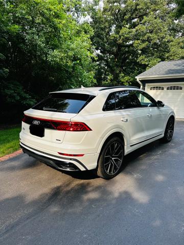 Photo of 2020 White Audi Q8