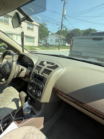 Photo of 2005 Green Chevrolet Malibu