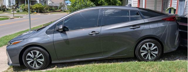 Photo of 2018 Gray Toyota Prius Prime
