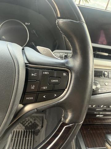 Photo of 2019 Beige Lexus ES 300h