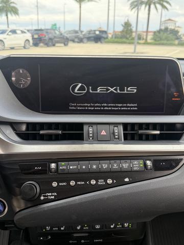 Photo of 2019 Beige Lexus ES 300h
