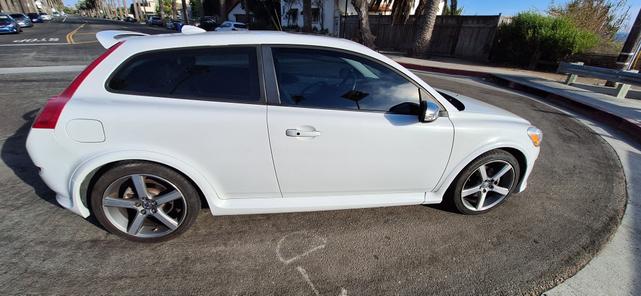 Photo of 2011 White Volvo C30