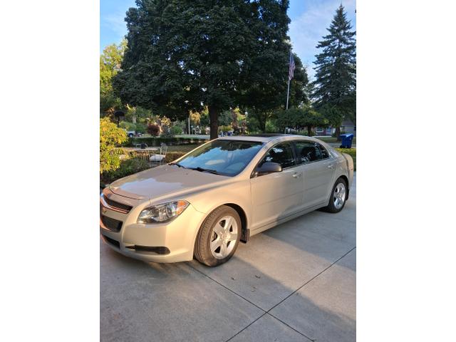 Photo of 2012 Gold Chevrolet Malibu