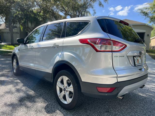 Photo of 2014 Silver Ford Escape