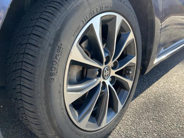 Photo of 2017 Blue Toyota Avalon