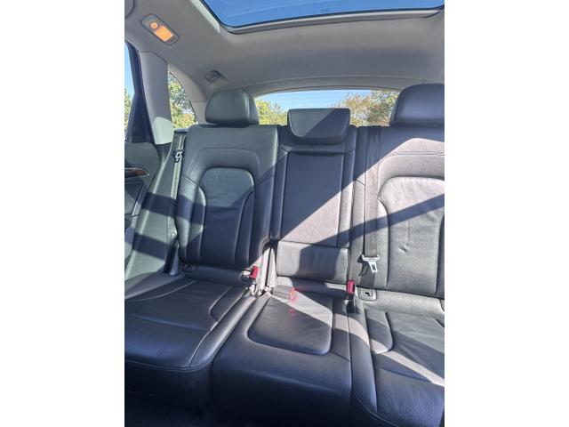 Photo of 2016 Black Audi Q5