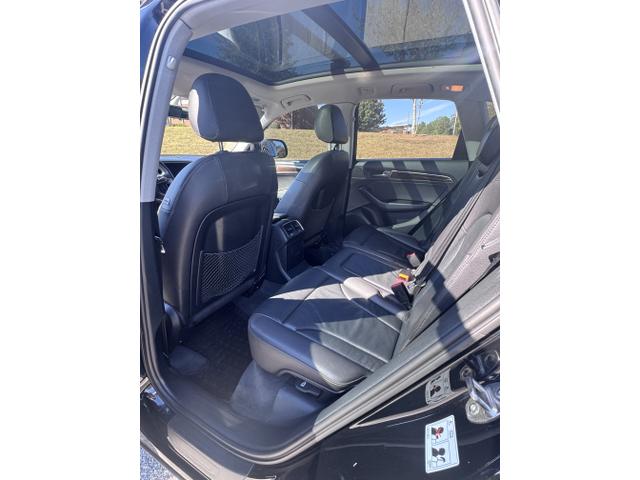 Photo of 2016 Black Audi Q5