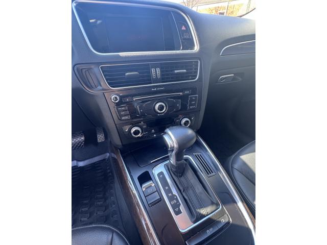 Photo of 2016 Black Audi Q5